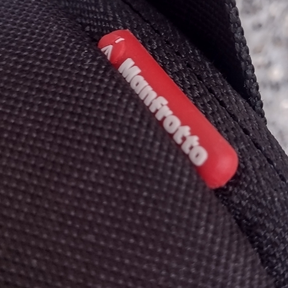 Manfrotto Stile+ Protective Camera Bag - Picture 5 of 9